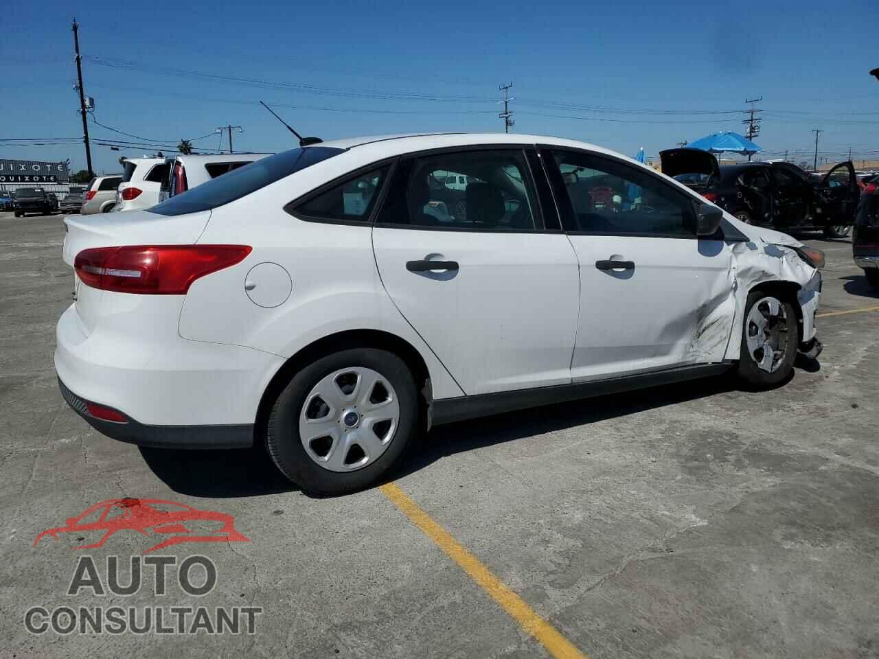 FORD FOCUS 2017 - 1FADP3E20HL348180