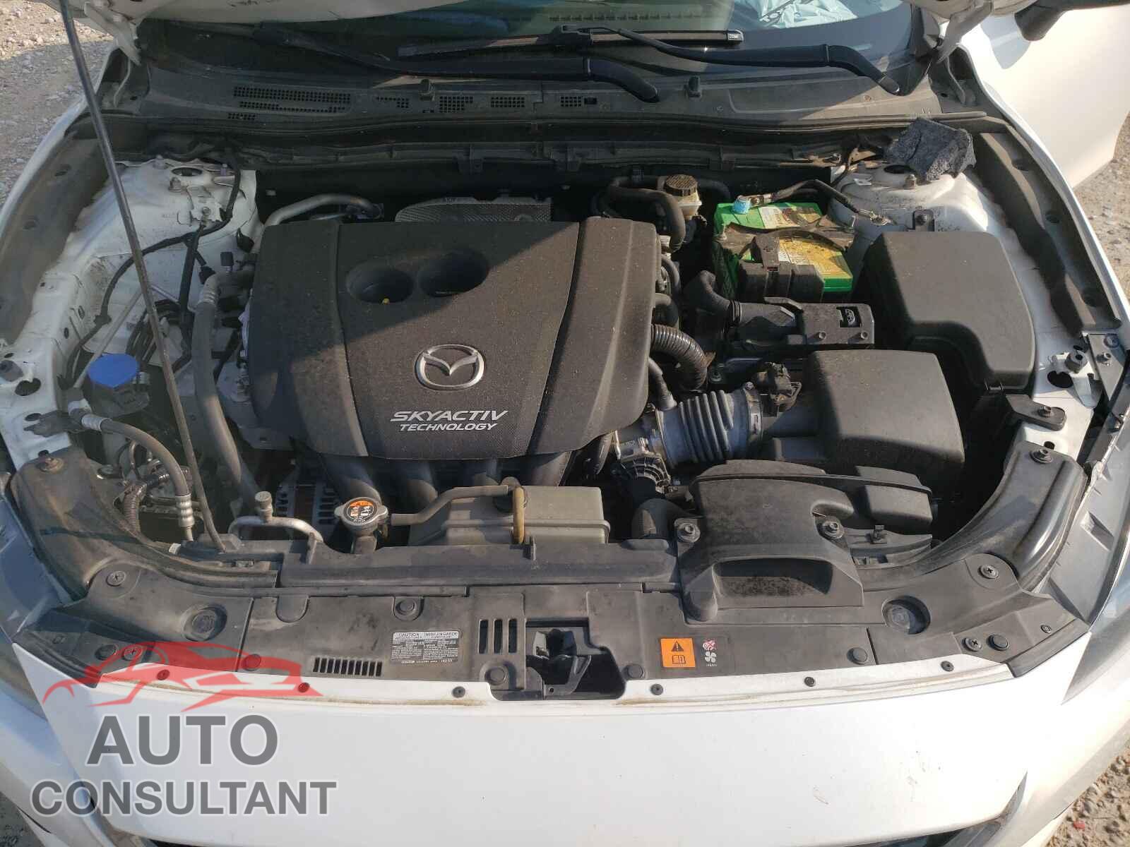 MAZDA 3 2018 - 3MZBN1V36JM183080