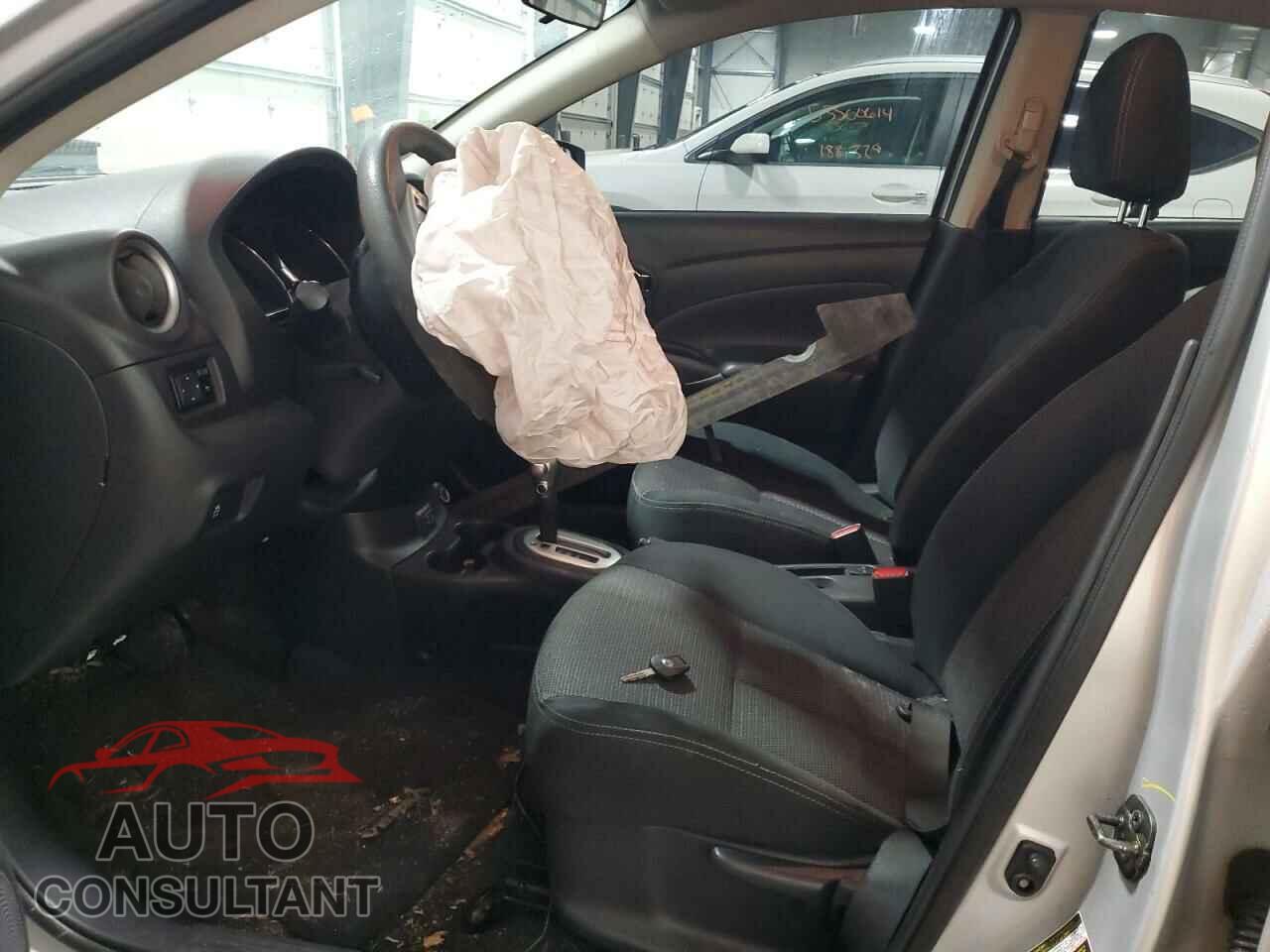 NISSAN VERSA 2019 - 3N1CN7AP3KL852550