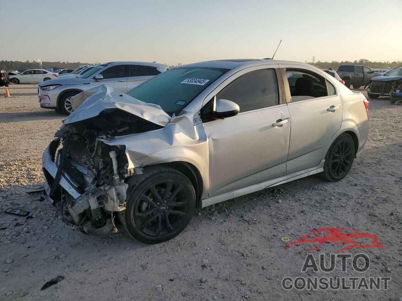 CHEVROLET SONIC 2018 - 1G1JD5SB7J4137699