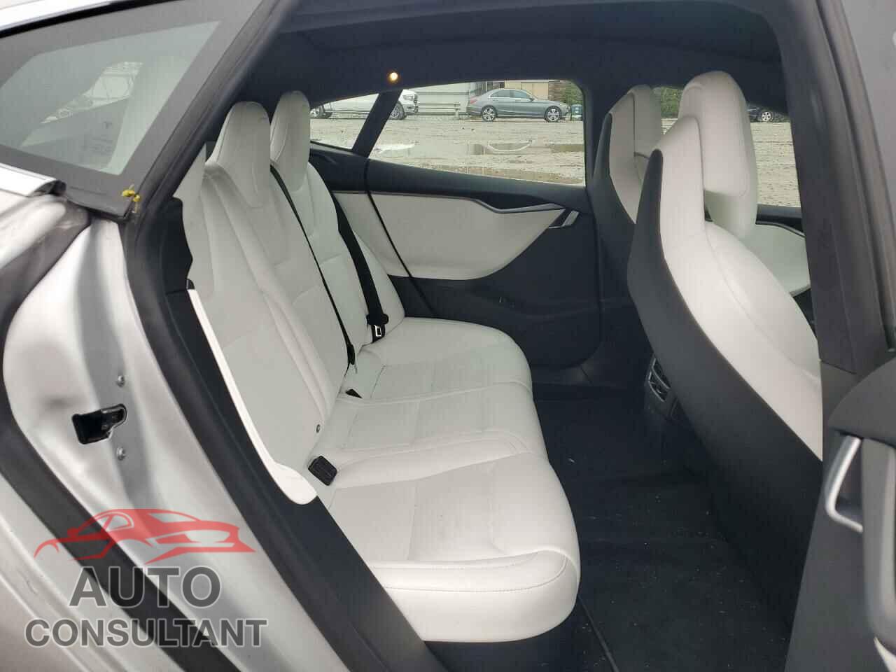 TESLA MODEL S 2018 - 5YJSA1E29JF297097