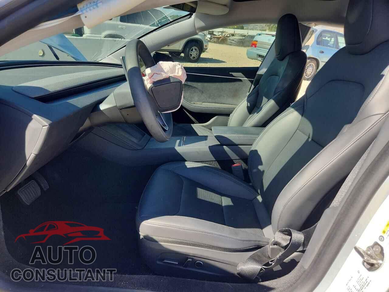TESLA MODEL 3 2024 - 5YJ3E1EBXRF730561