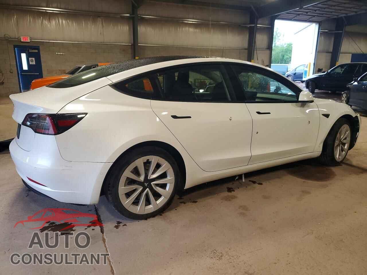 TESLA MODEL 3 2022 - 5YJ3E1EA7NF370182