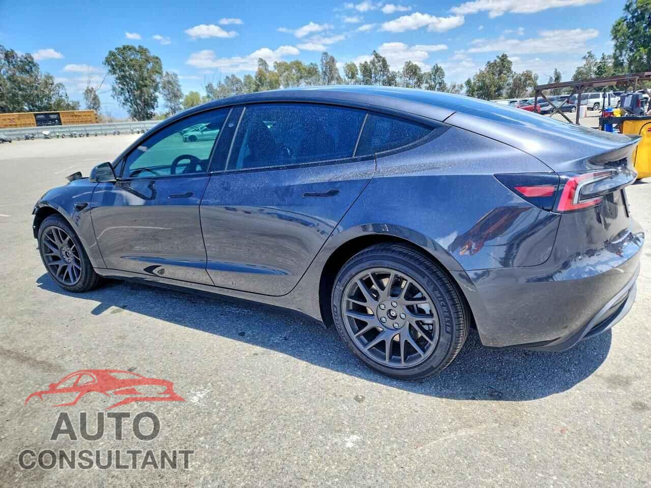 TESLA MODEL 3 2025 - 5YJ3E1EA6SF048435