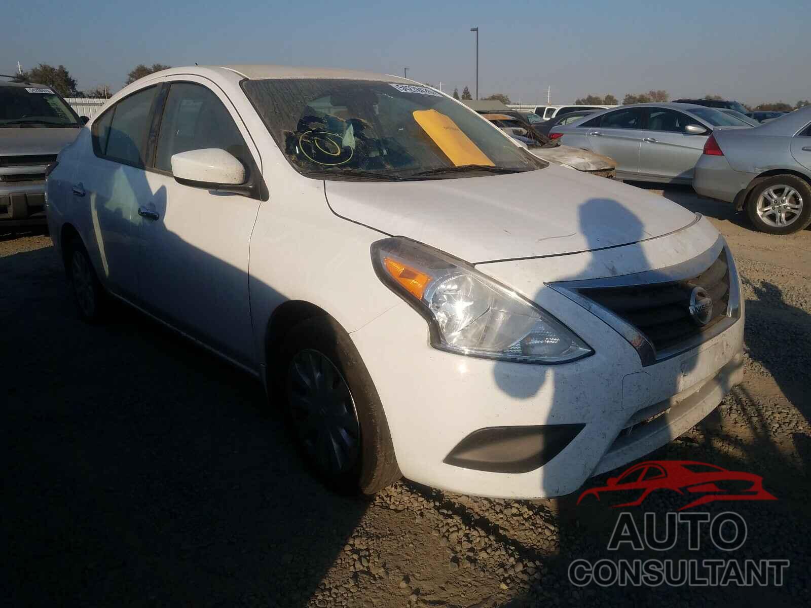 NISSAN VERSA 2018 - 3N1CN7AP7JL886764