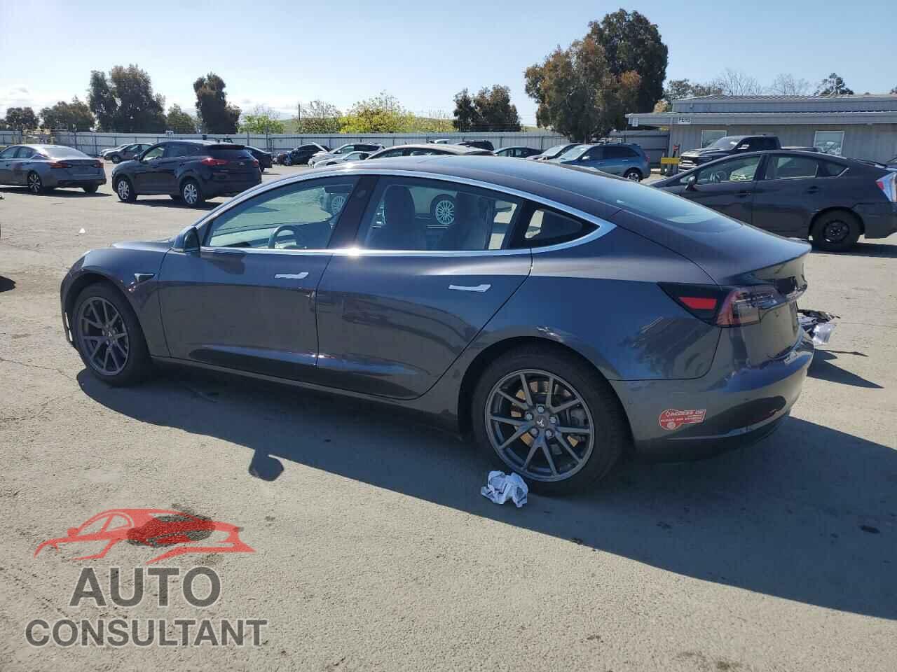 TESLA MODEL 3 2018 - 5YJ3E1EA1JF006964