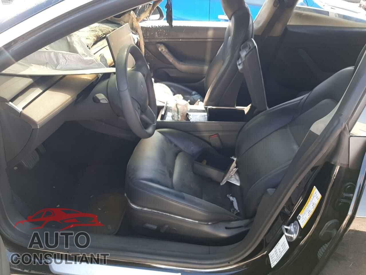 TESLA MODEL 3 2019 - 5YJ3E1EB8KF451731