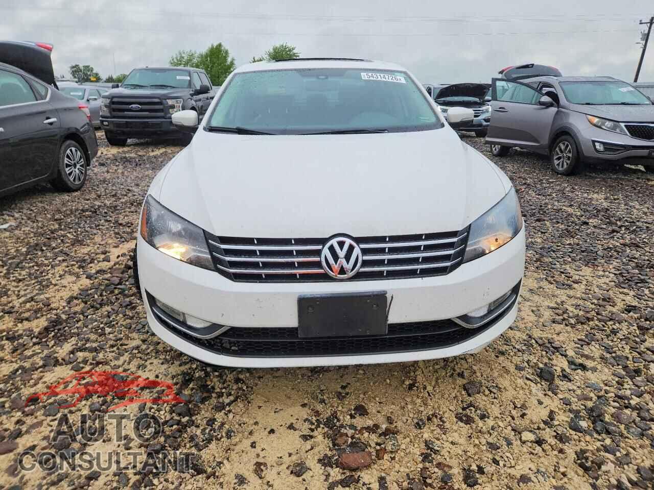VOLKSWAGEN PASSAT 2014 - 1VWCN7A37EC010205