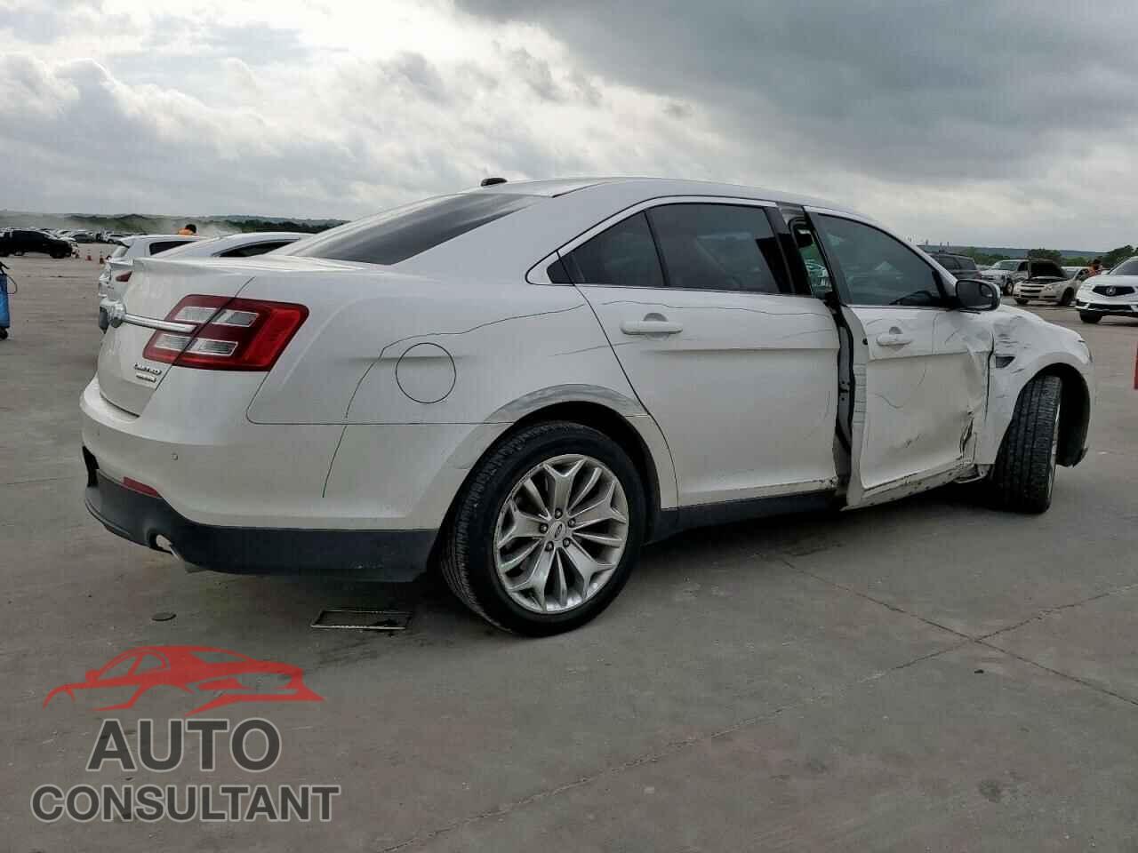 FORD TAURUS 2015 - 1FAHP2F82FG179834
