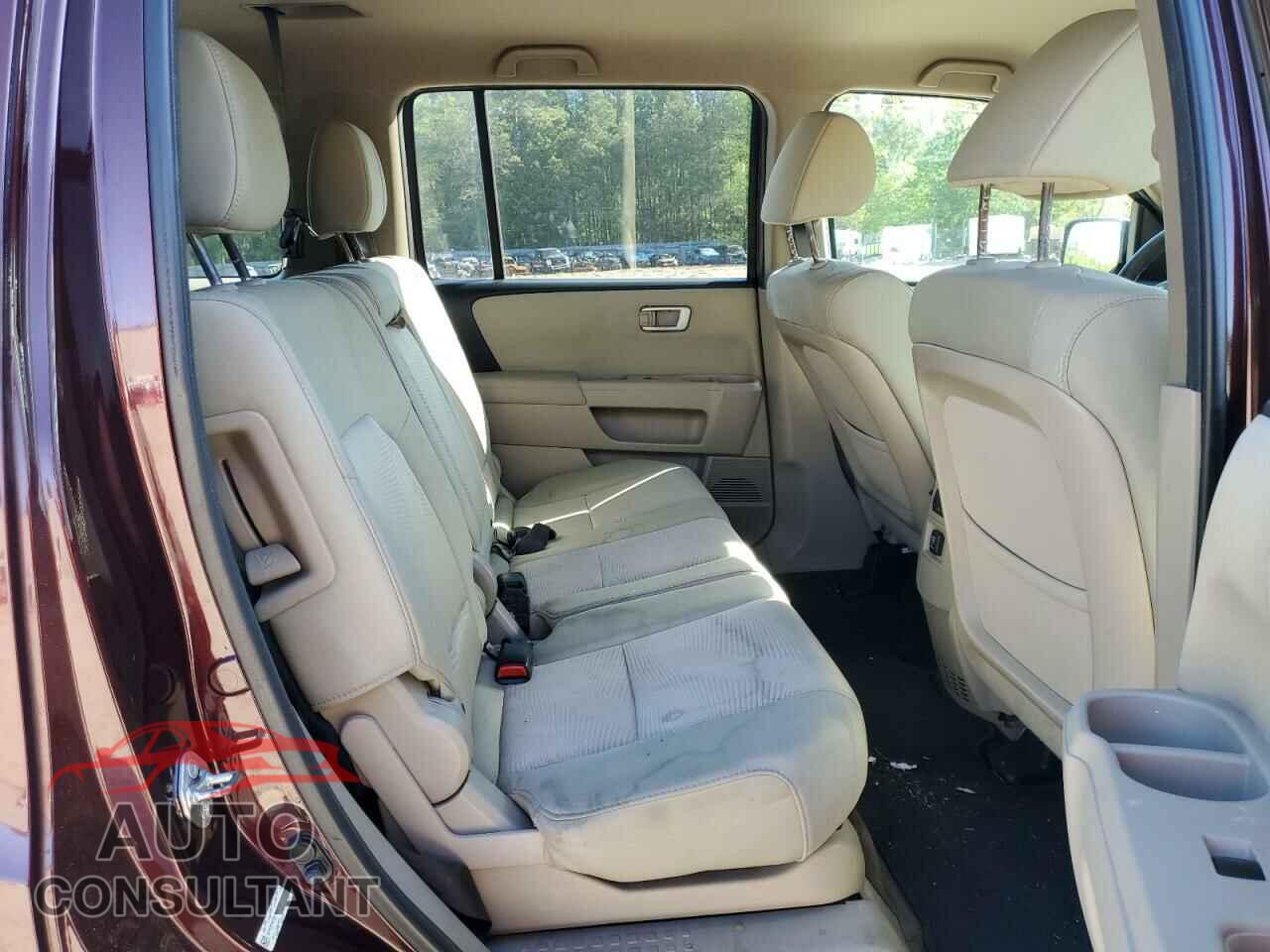 HONDA PILOT 2015 - 5FNYF4H26FB067131