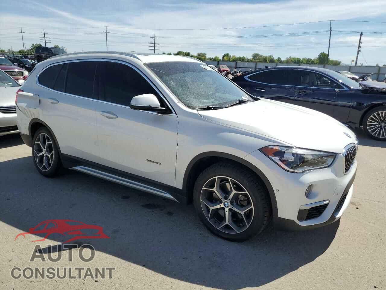 BMW X1 2017 - WBXHT3C33H5F84285