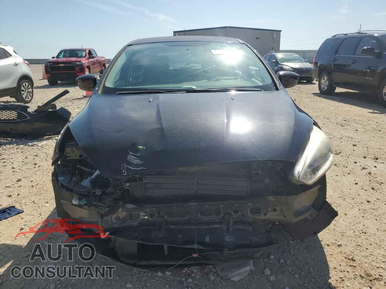 FORD FOCUS 2018 - 1FADP3K20JL295054