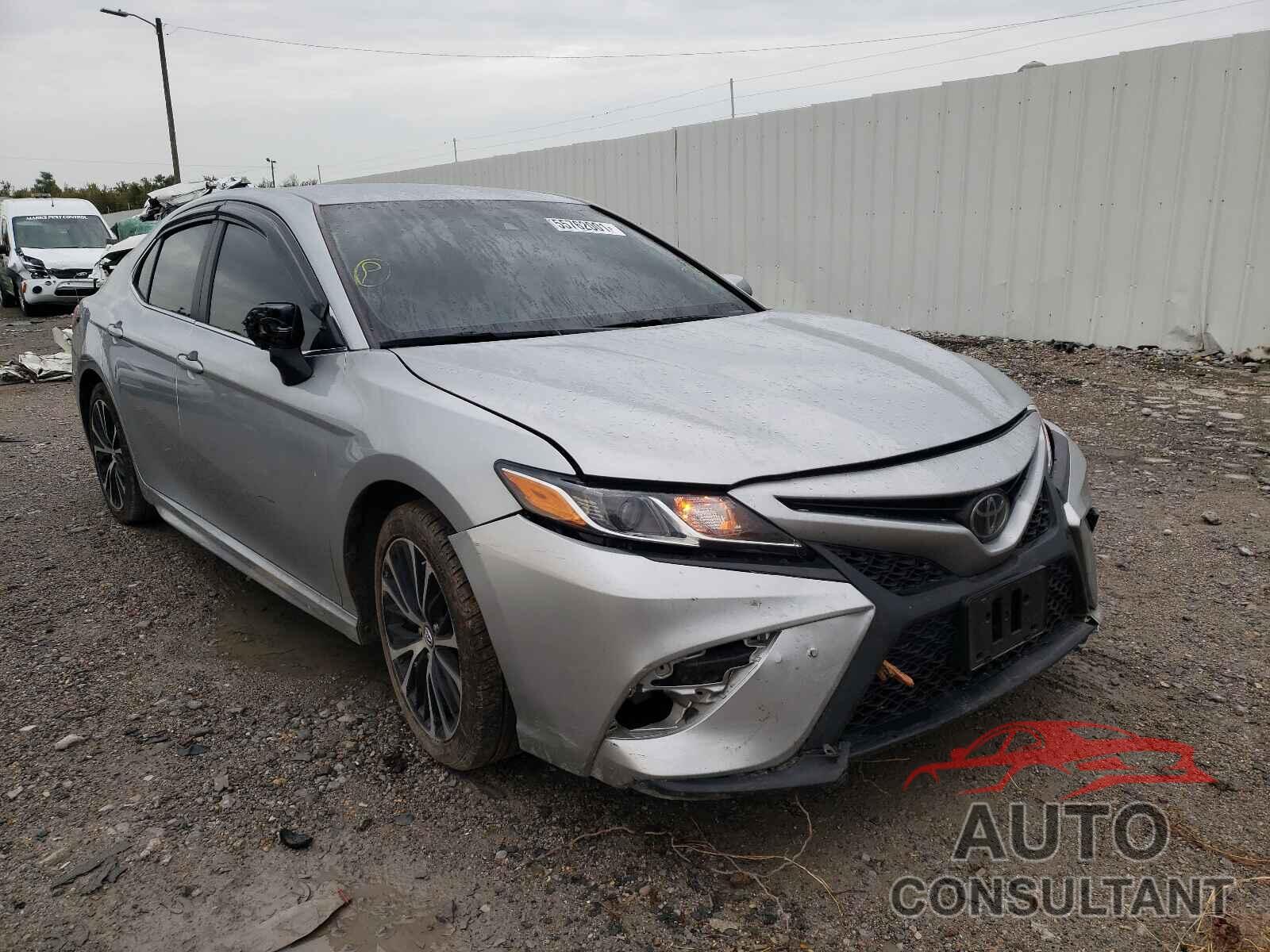 TOYOTA CAMRY 2018 - 4T1B11HKXJU091639