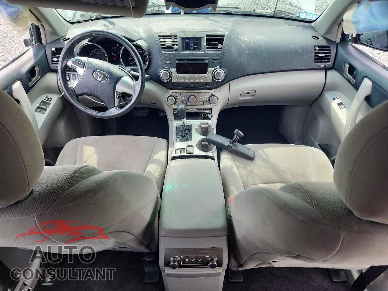 TOYOTA HIGHLANDER 2012 - 5TDBK3EH5CS093568