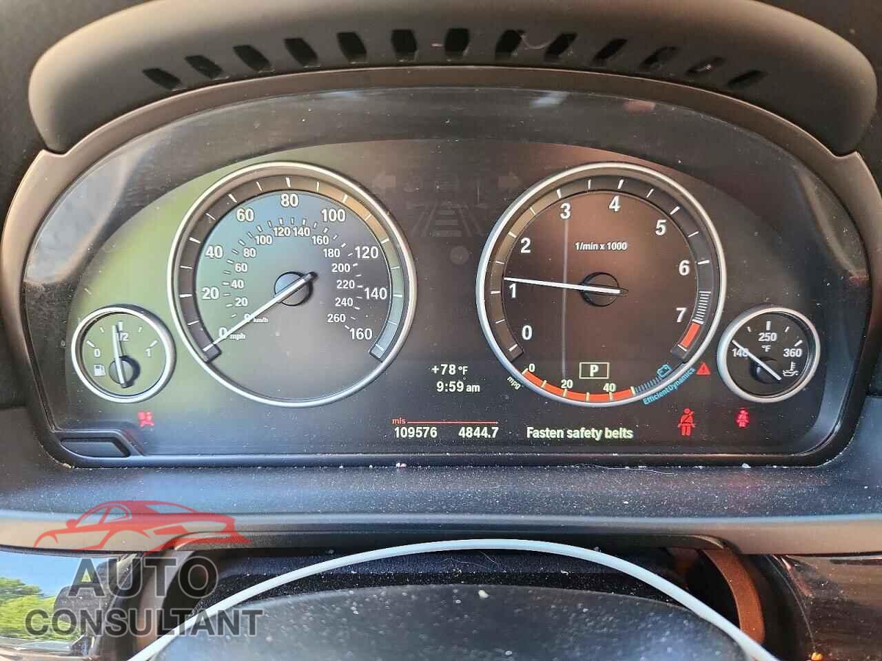 BMW 5 SERIES 2011 - WBAFU7C55BC876334