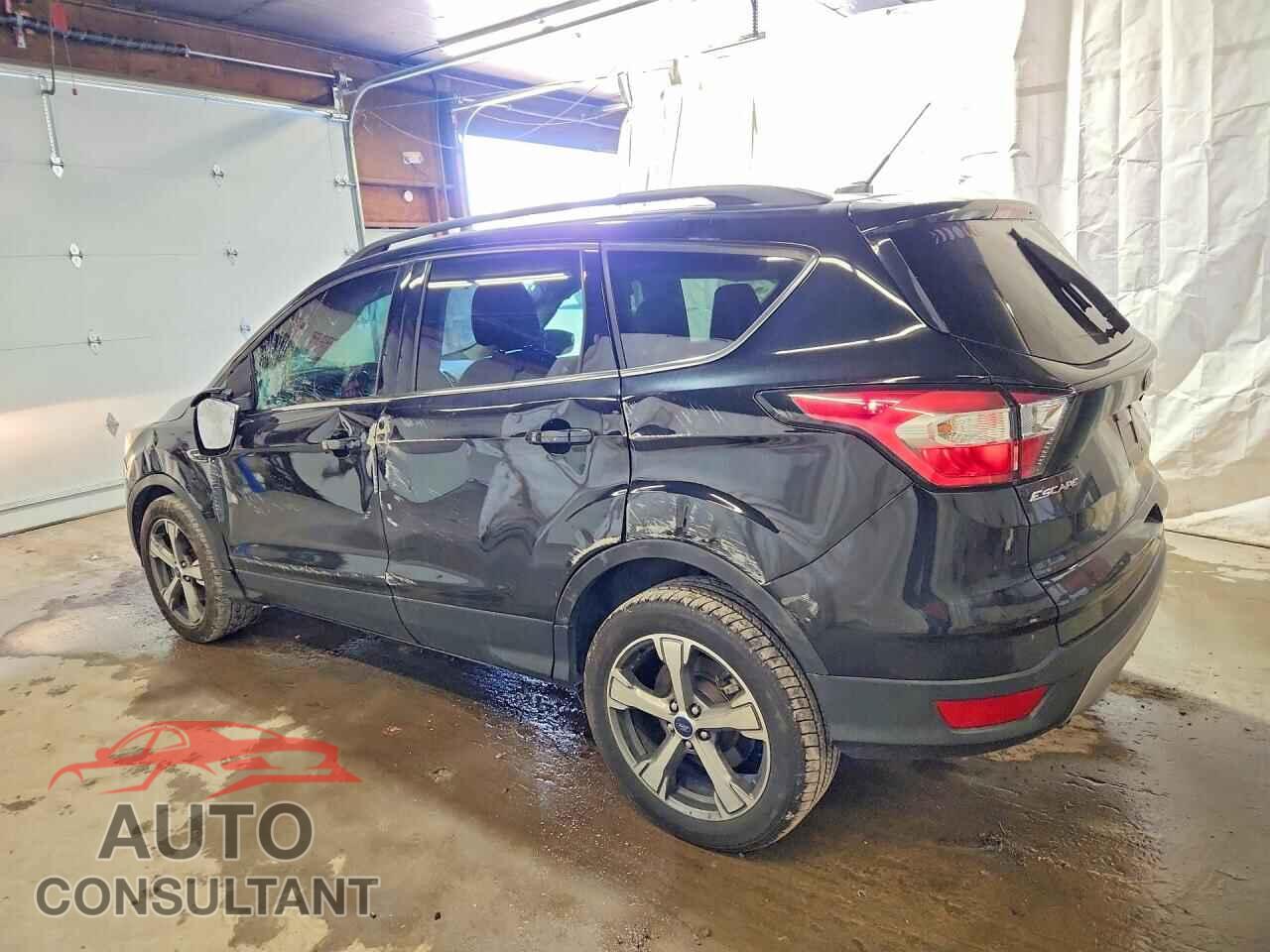FORD ESCAPE 2017 - 1FMCU9G92HUC38135