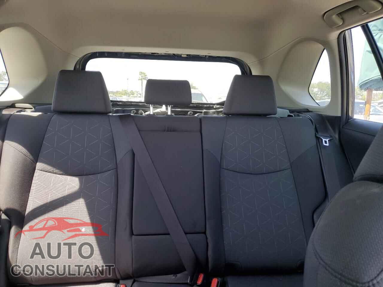 TOYOTA RAV4 2019 - JTMP1RFV2KD005229