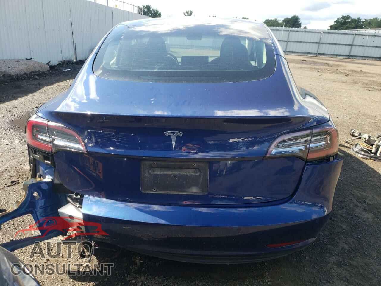 TESLA MODEL 3 2021 - 5YJ3E1EA5MF027479