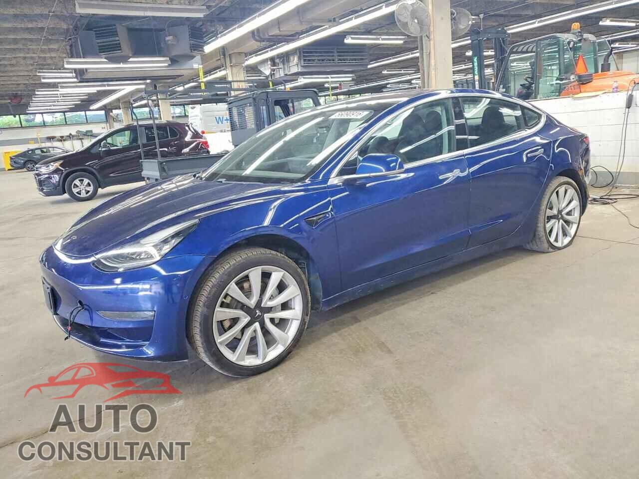 TESLA MODEL 3 2018 - 5YJ3E1EA0JF008155