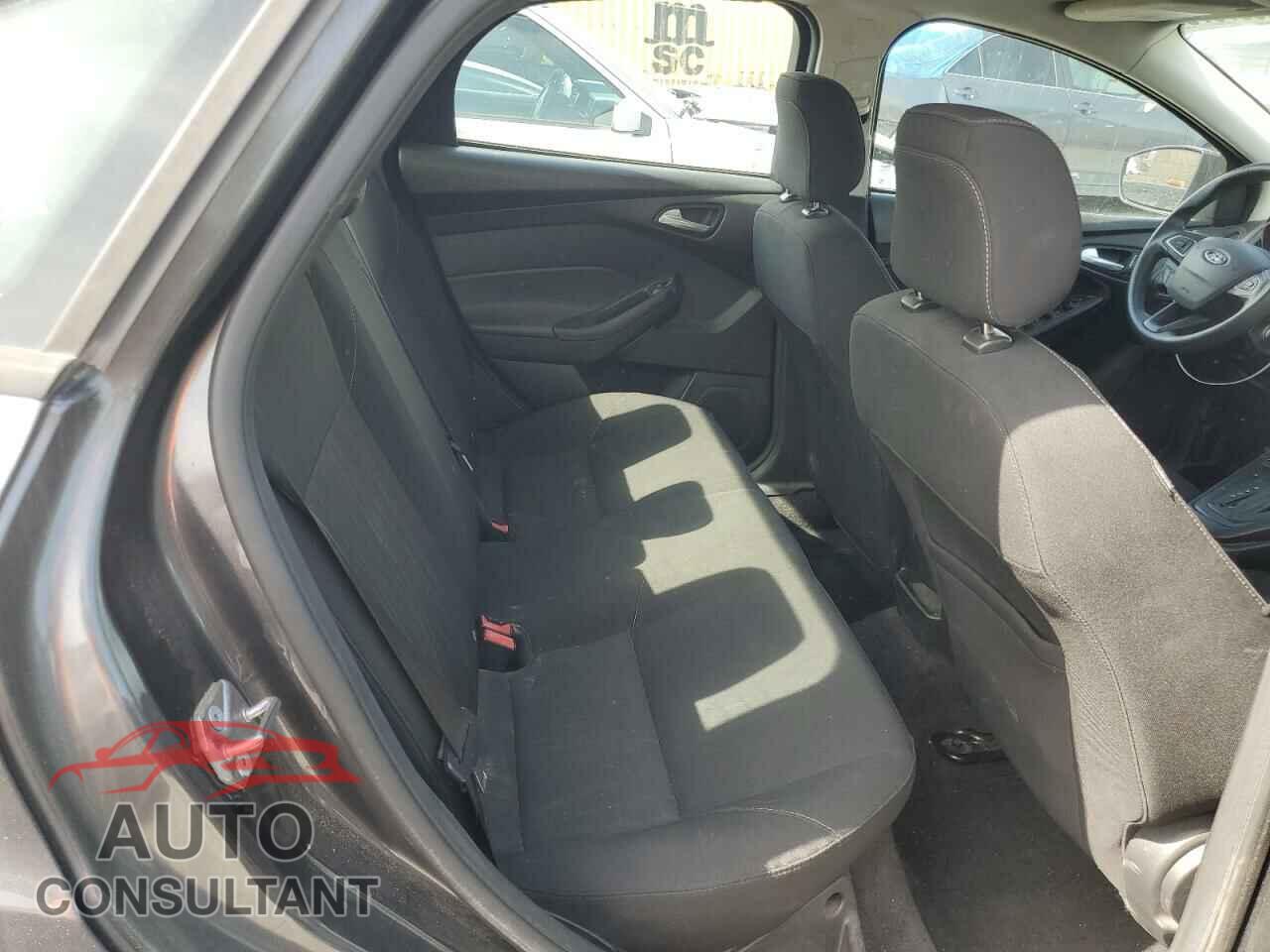FORD FOCUS 2018 - 1FADP3FE9JL241157