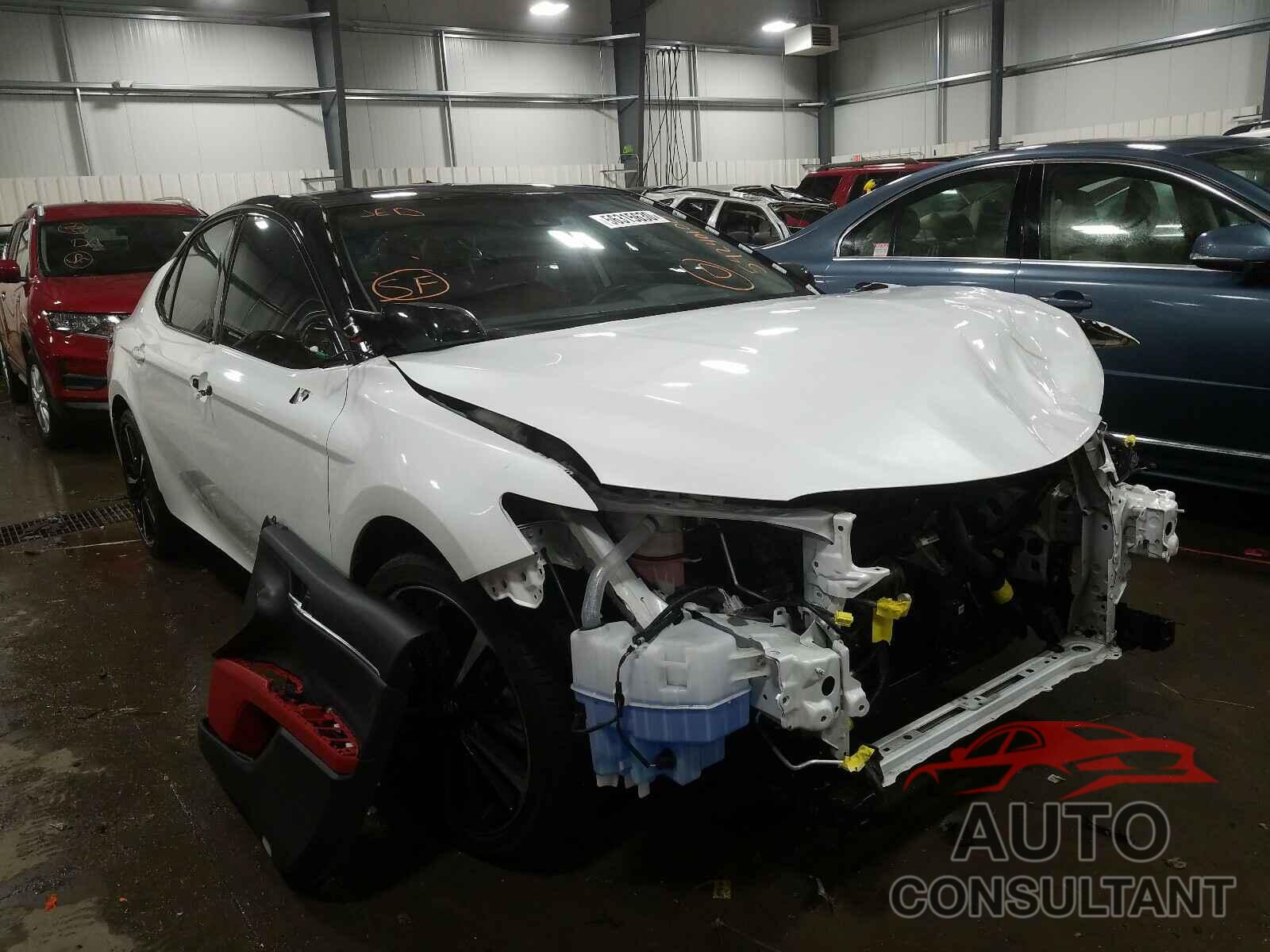 TOYOTA CAMRY 2019 - 4T1B61HK9KU219601