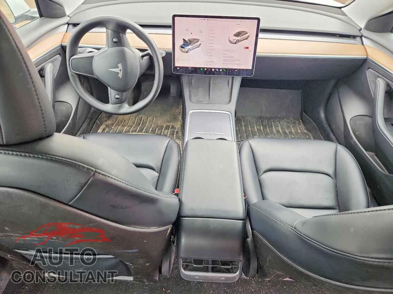 TESLA MODEL 3 2021 - 5YJ3E1EA5MF998367