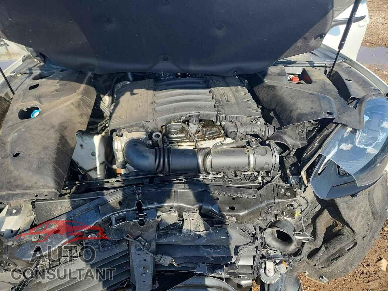 PORSCHE CAYENNE 2016 - WP1AA2A24GLA06307