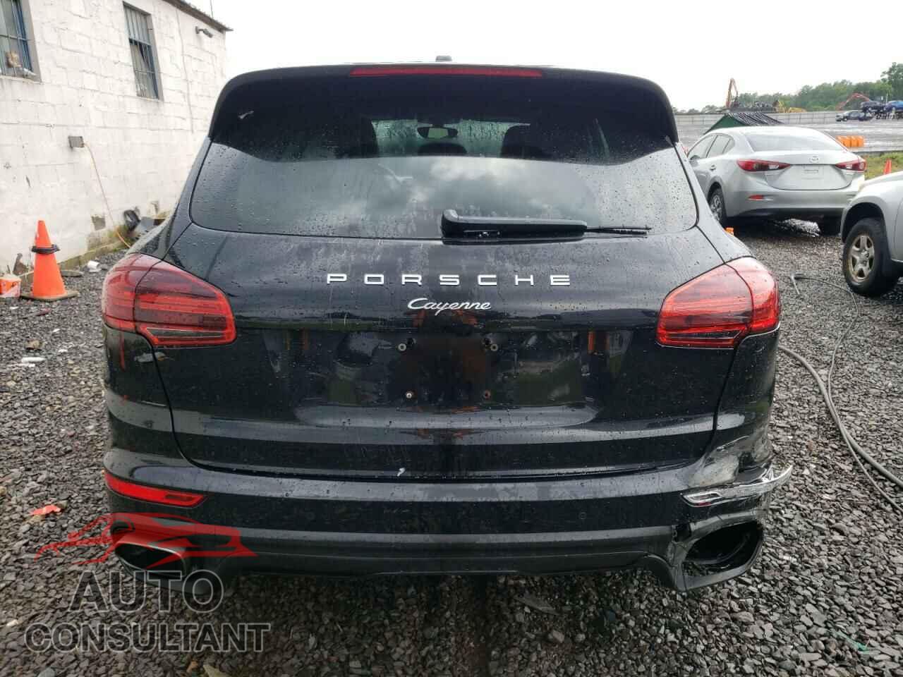 PORSCHE CAYENNE 2017 - WP1AA2A24HKA91415