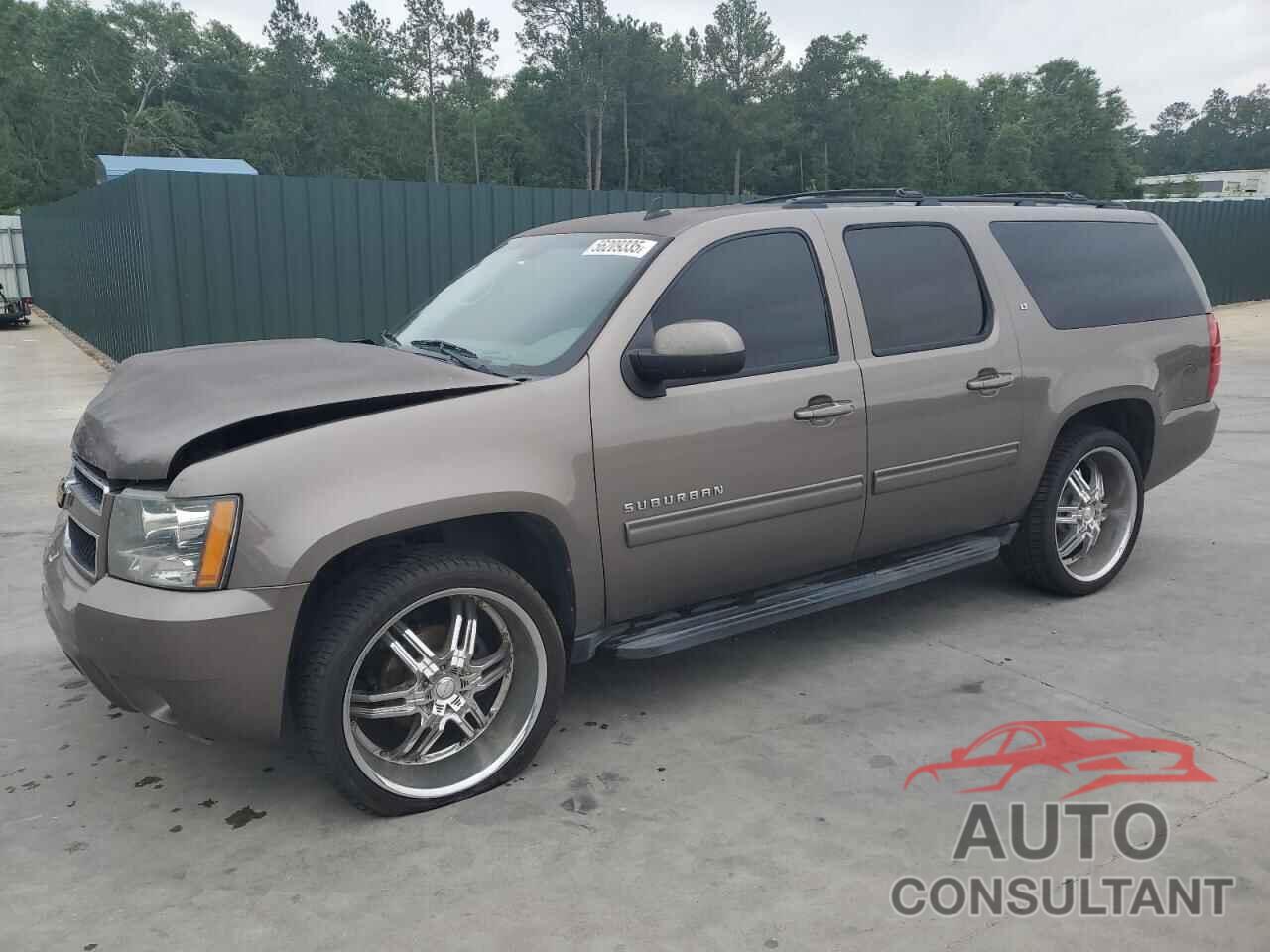 CHEVROLET SUBURBAN 2013 - 1GNSCJE06DR257347