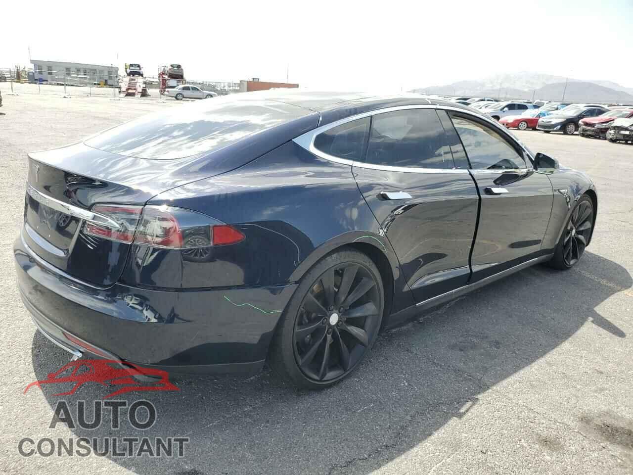 TESLA MODEL S 2013 - 5YJSA1CGXDFP08283
