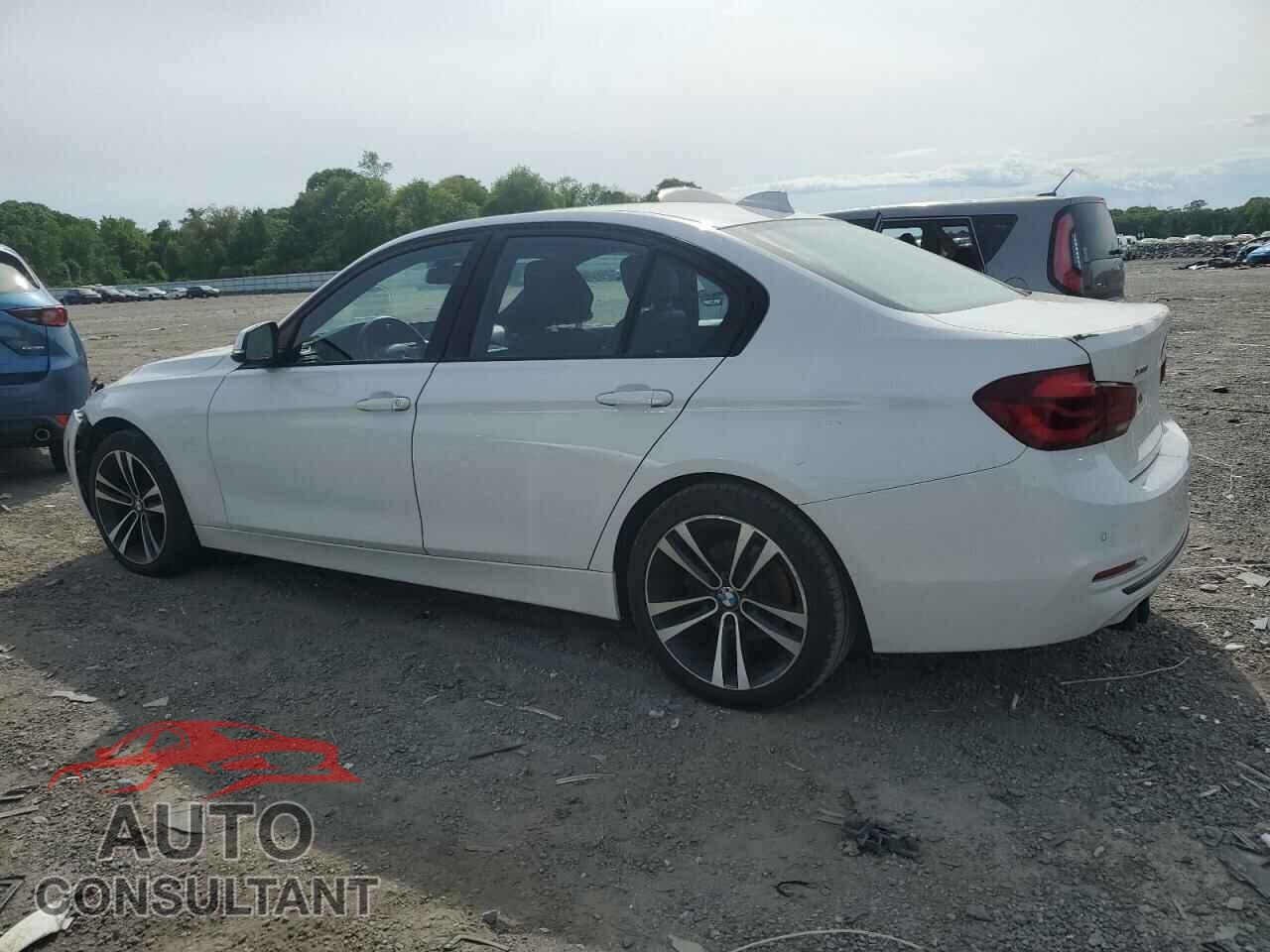 BMW 3 SERIES 2018 - WBA8D9G52JNU68116