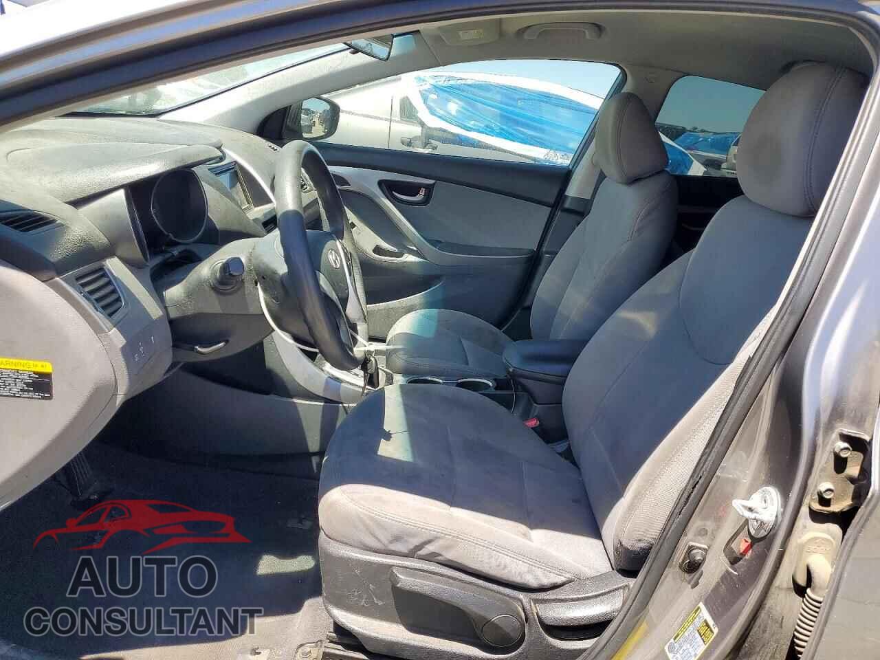 HYUNDAI ELANTRA 2012 - 5NPDH4AE5CH120606