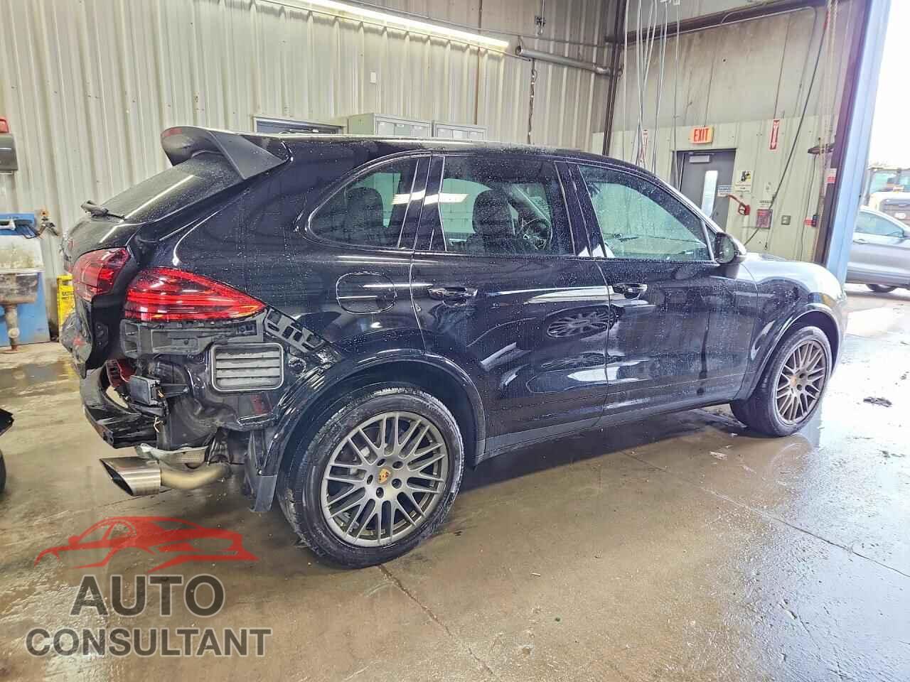 PORSCHE CAYENNE 2017 - WP1AA2A22HKA86648