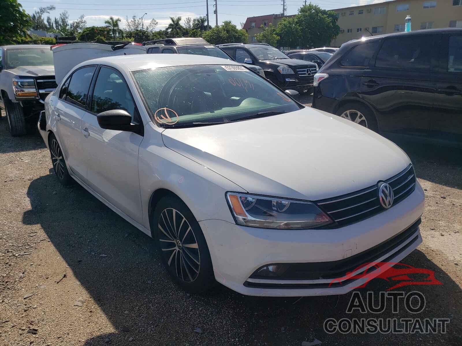 VOLKSWAGEN JETTA 2016 - 3VWD17AJ4GM247394