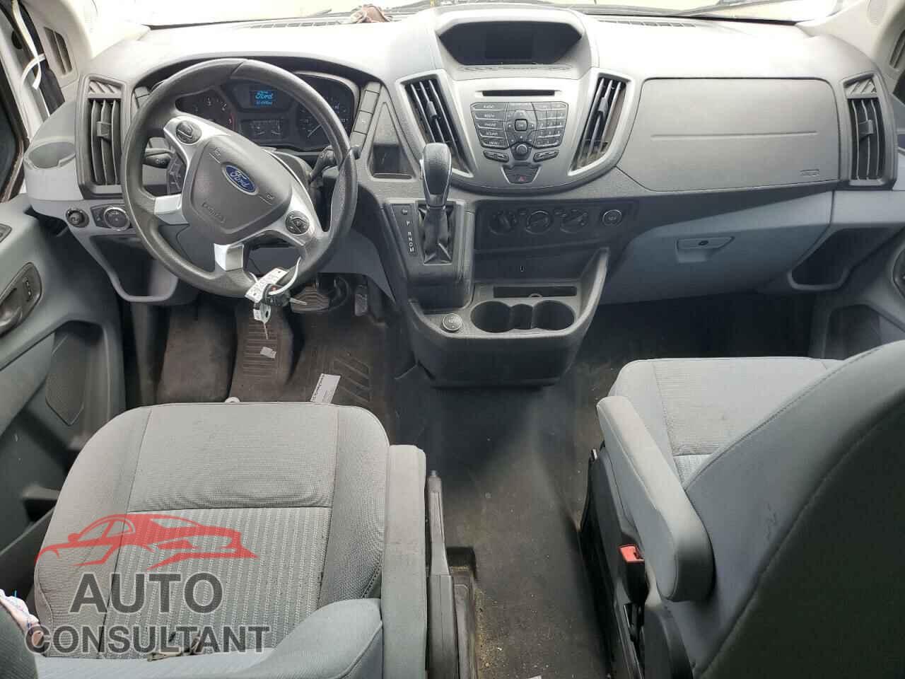 FORD TRANSIT 2018 - 1FTYR2CV1JKA95816