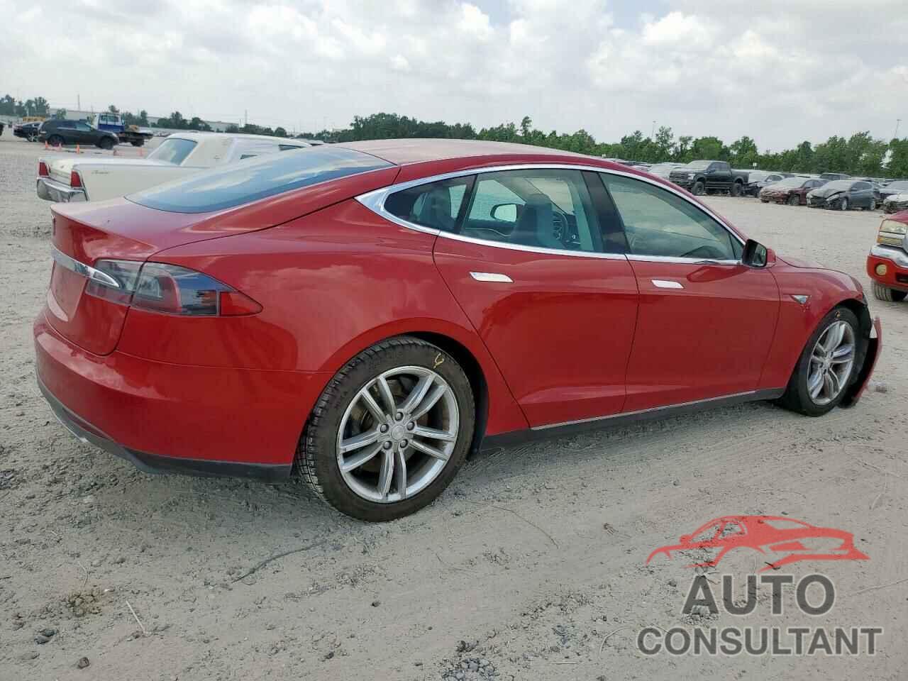 TESLA MODEL S 2013 - 5YJSA1AC7DFP10928