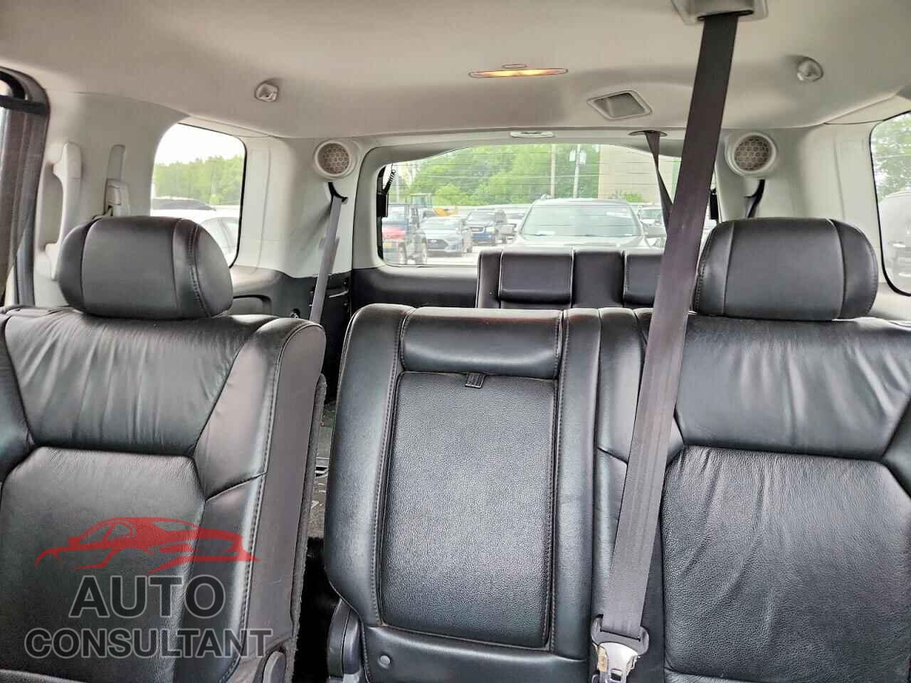 HONDA PILOT 2011 - 5FNYF4H97BB505016