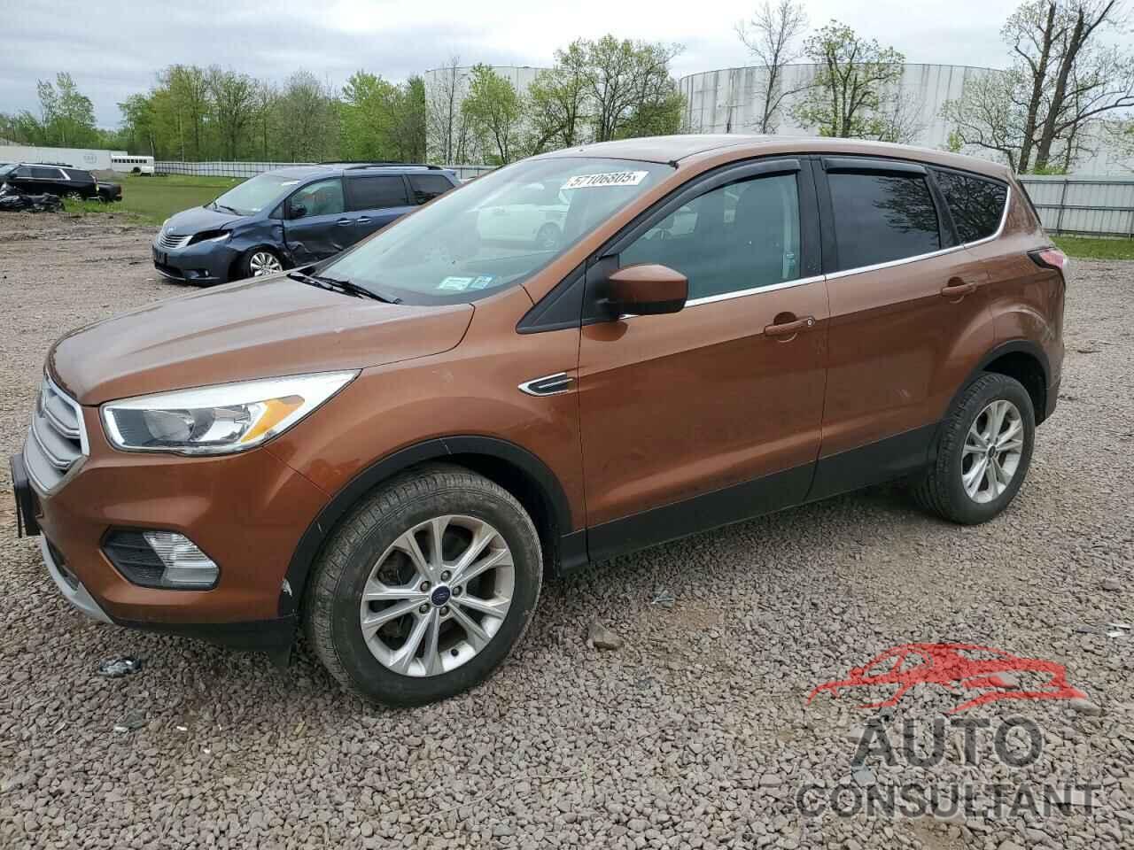 FORD ESCAPE 2017 - 1FMCU9GD5HUD48049