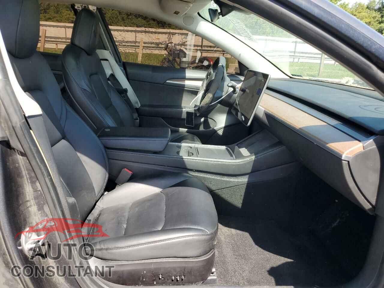 TESLA MODEL 3 2021 - 5YJ3E1EA1MF042349