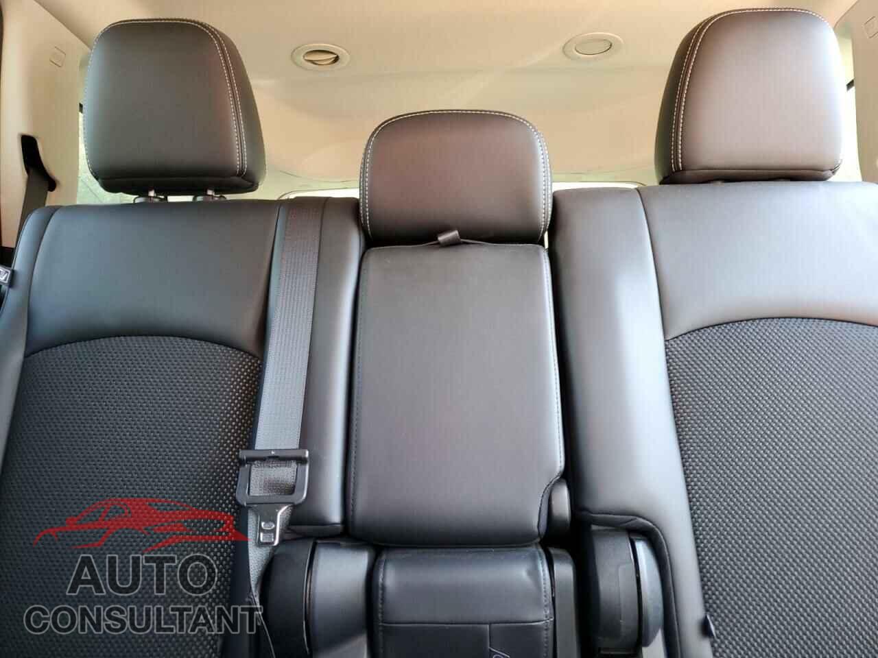 DODGE JOURNEY 2017 - 3C4PDCGB1HT593703