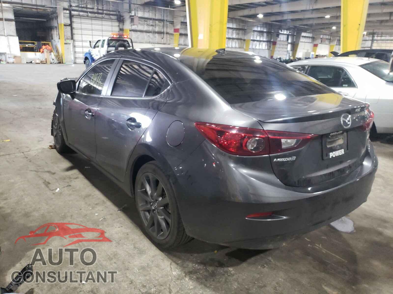 MAZDA 3 2018 - 3MZBN1V35JM272249