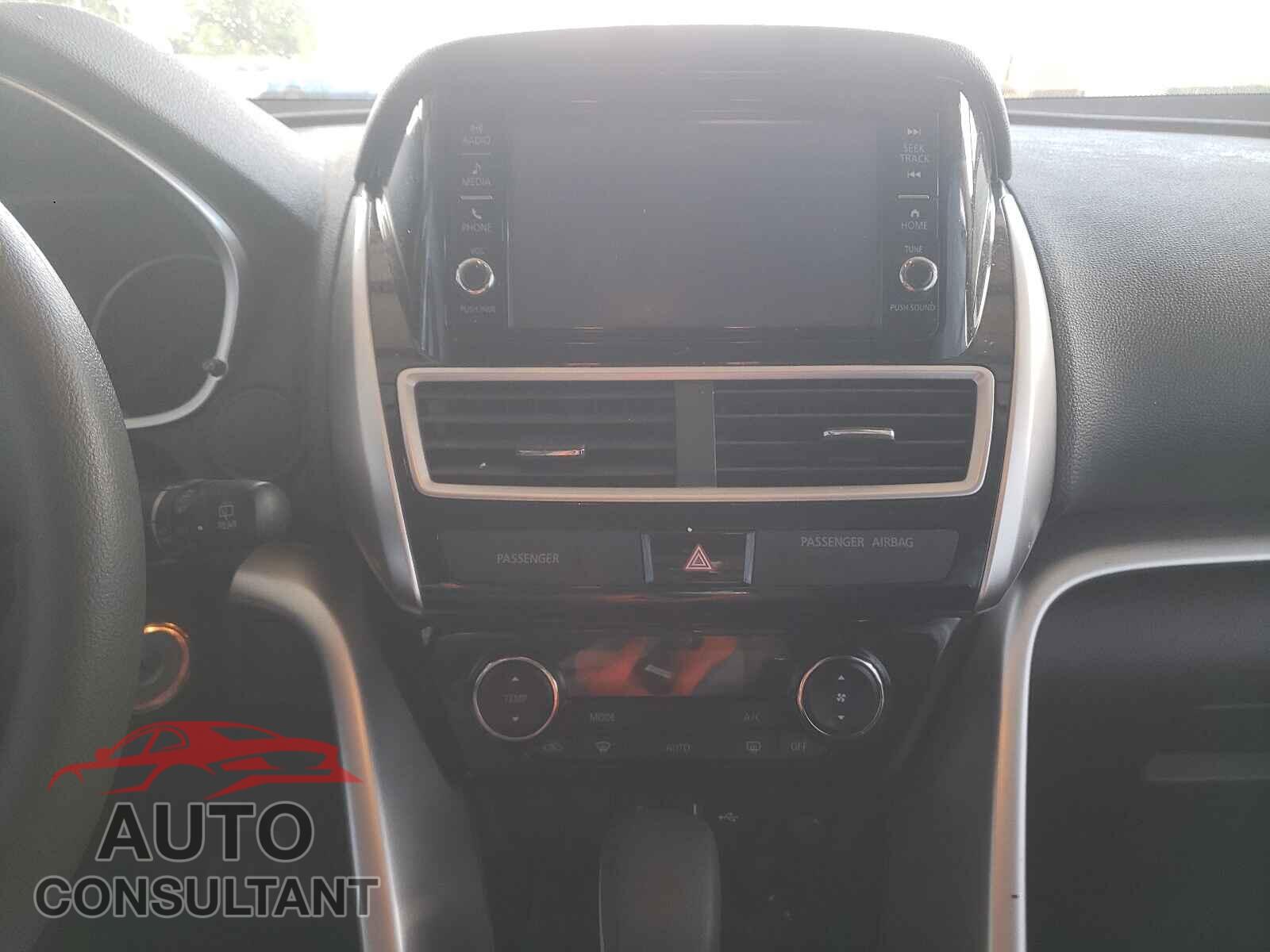 MITSUBISHI ECLIPSE 2018 - JA4AS3AA7JZ042227