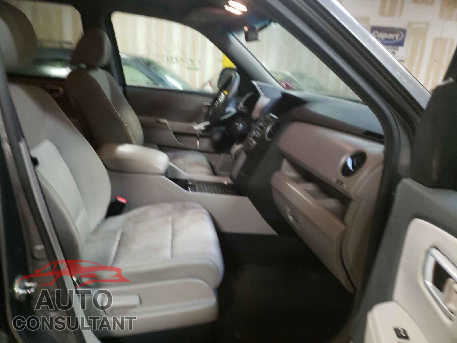 HONDA PILOT 2012 - 5FNYF4H28CB060693
