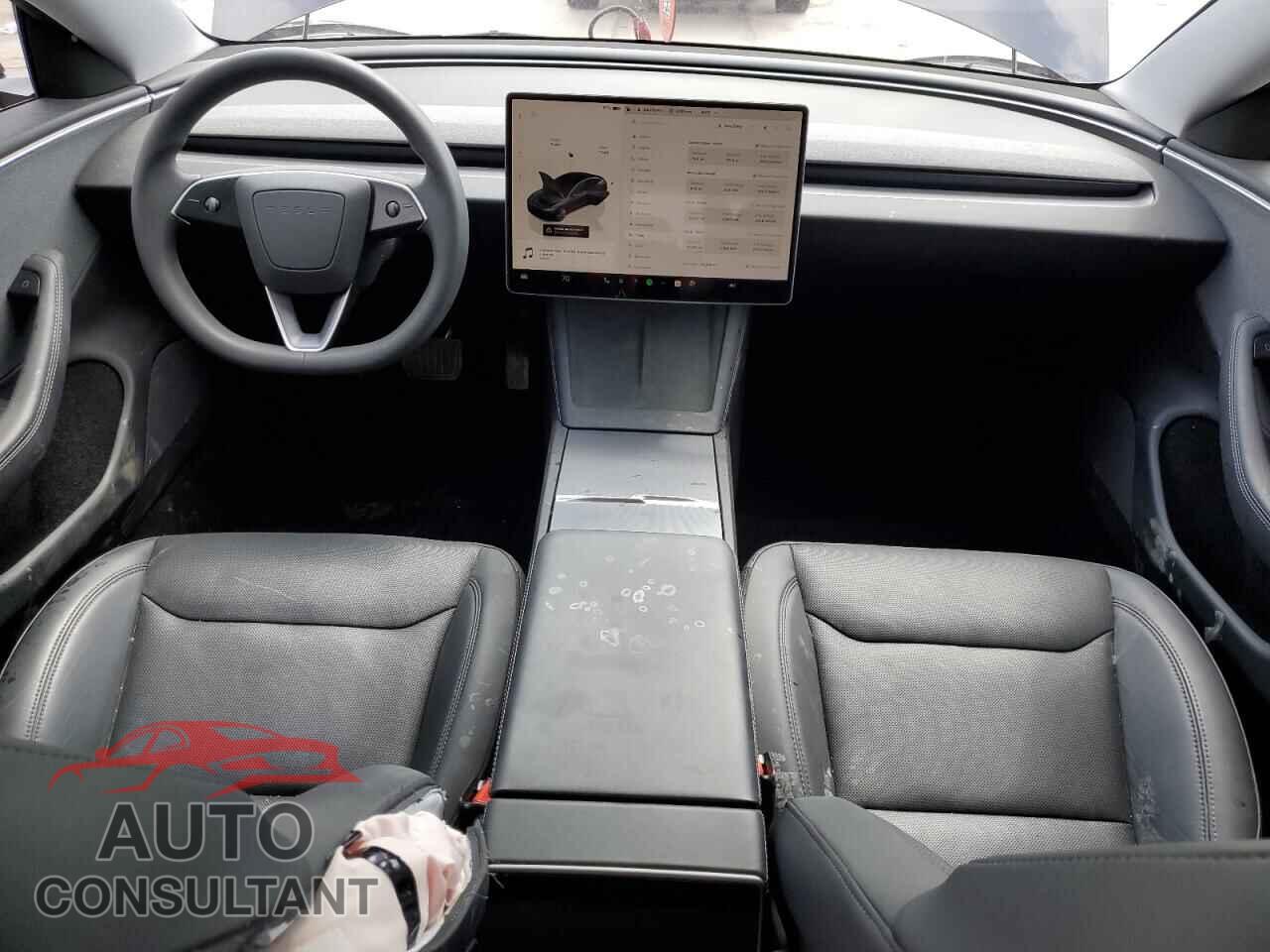 TESLA MODEL 3 2024 - 5YJ3E1EA4RF740512