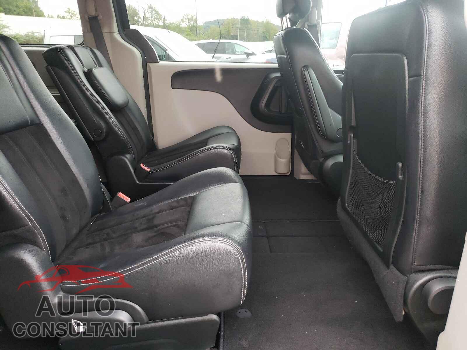 DODGE GRAND CARA 2017 - 2C4RDGCG2HR858357