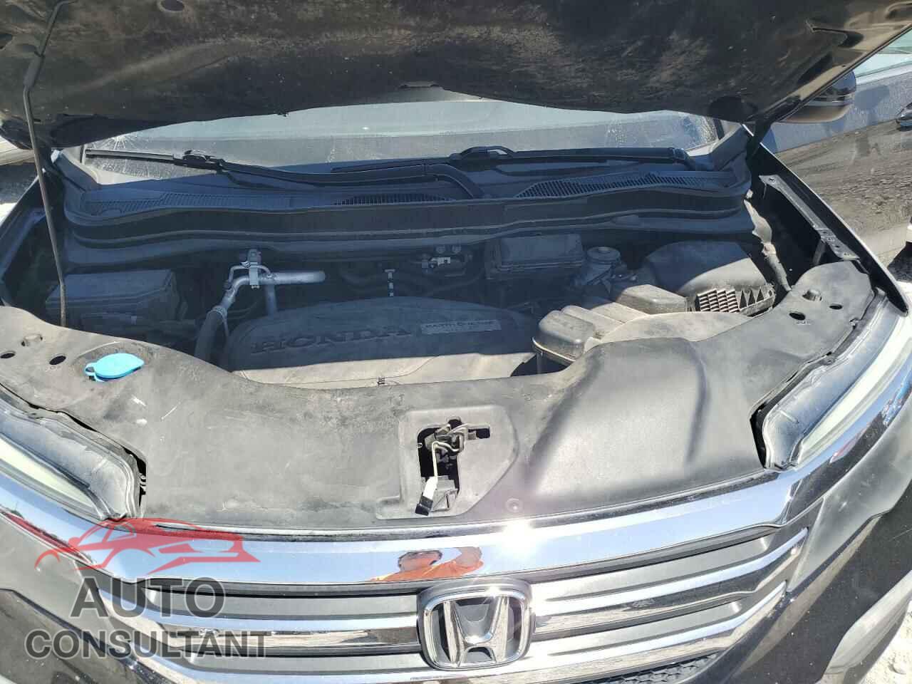 HONDA PILOT 2017 - 5FNYF6H51HB033610
