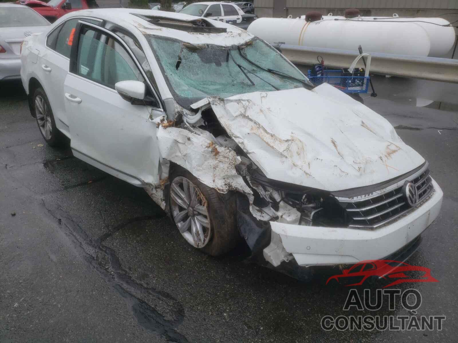 VOLKSWAGEN PASSAT 2017 - 1VWGT7A3XHC034428