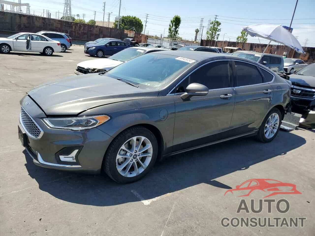 FORD FUSION 2019 - 3FA6P0SU9KR251792