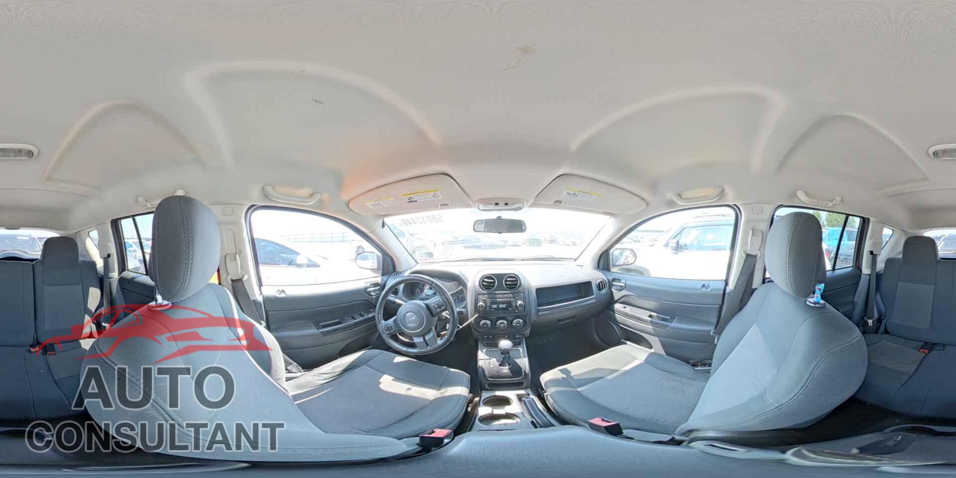 JEEP COMPASS 2011 - 1J4NF1FB2BD135747