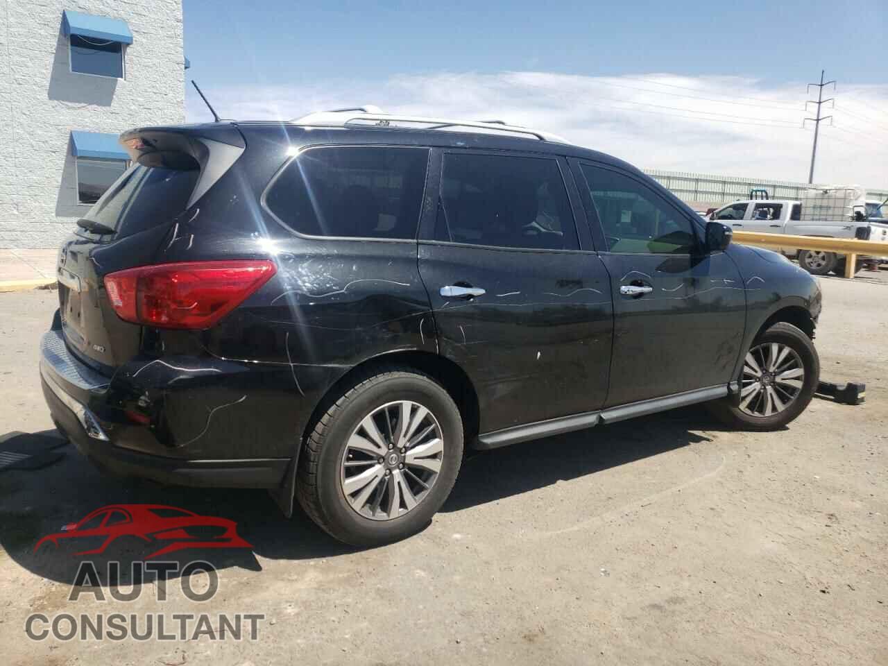 NISSAN PATHFINDER 2017 - 5N1DR2MM9HC670507
